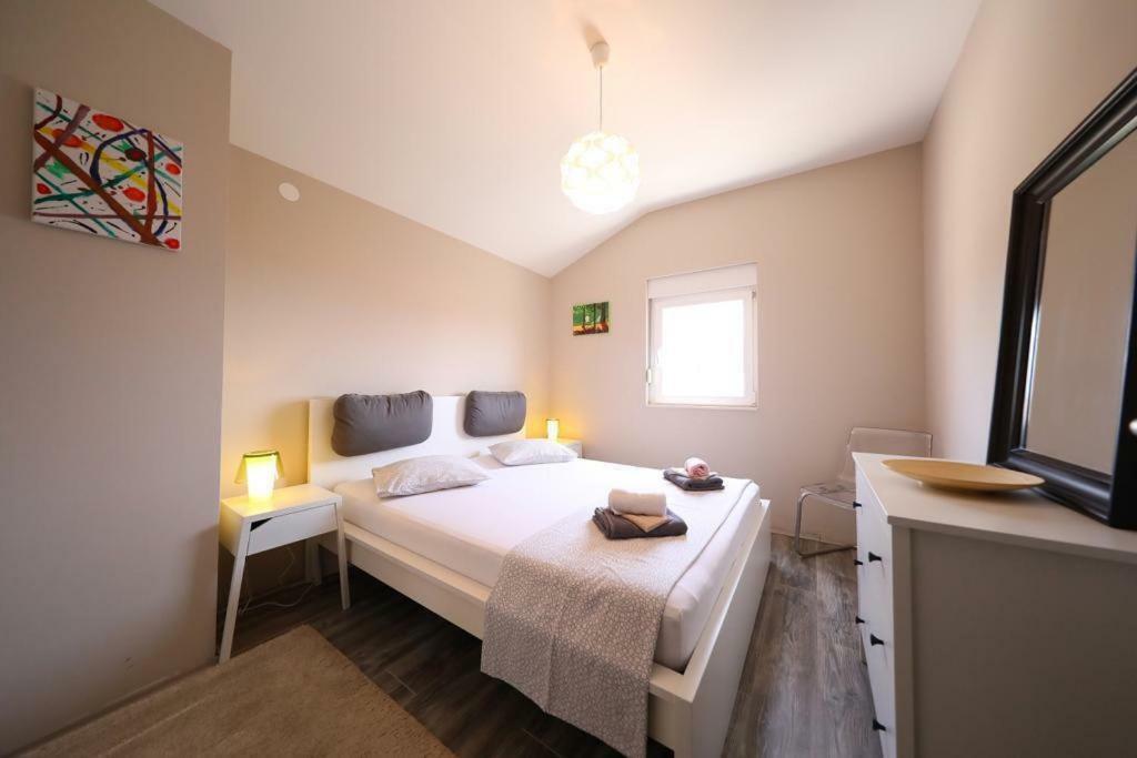 Luxury Apartment Rougemarin Pakoštane Dış mekan fotoğraf